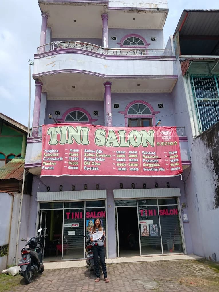 Tini Salon