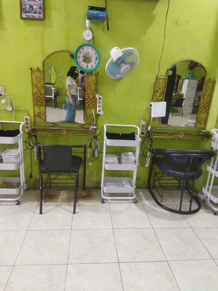 Tini Salon